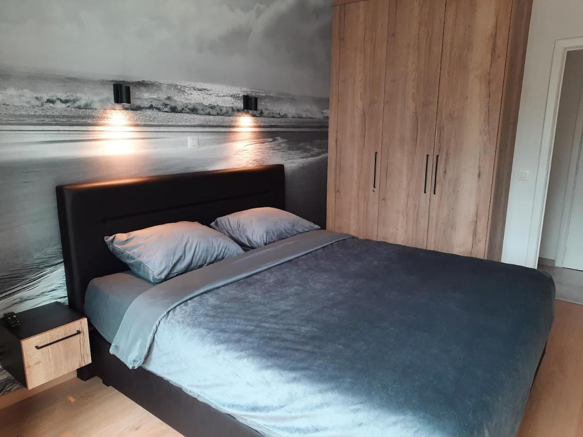 Lichtrijk En Comfortabel Hoekappartement Met Gratis Parking En Zeer Centraal Gelegen - Comme Chez Soi Ostende Kültér fotó