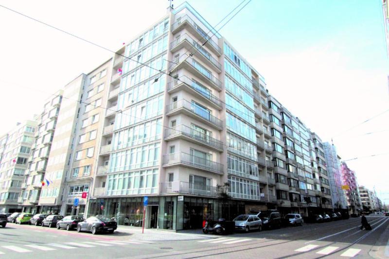 Lichtrijk En Comfortabel Hoekappartement Met Gratis Parking En Zeer Centraal Gelegen - Comme Chez Soi Ostende Kültér fotó