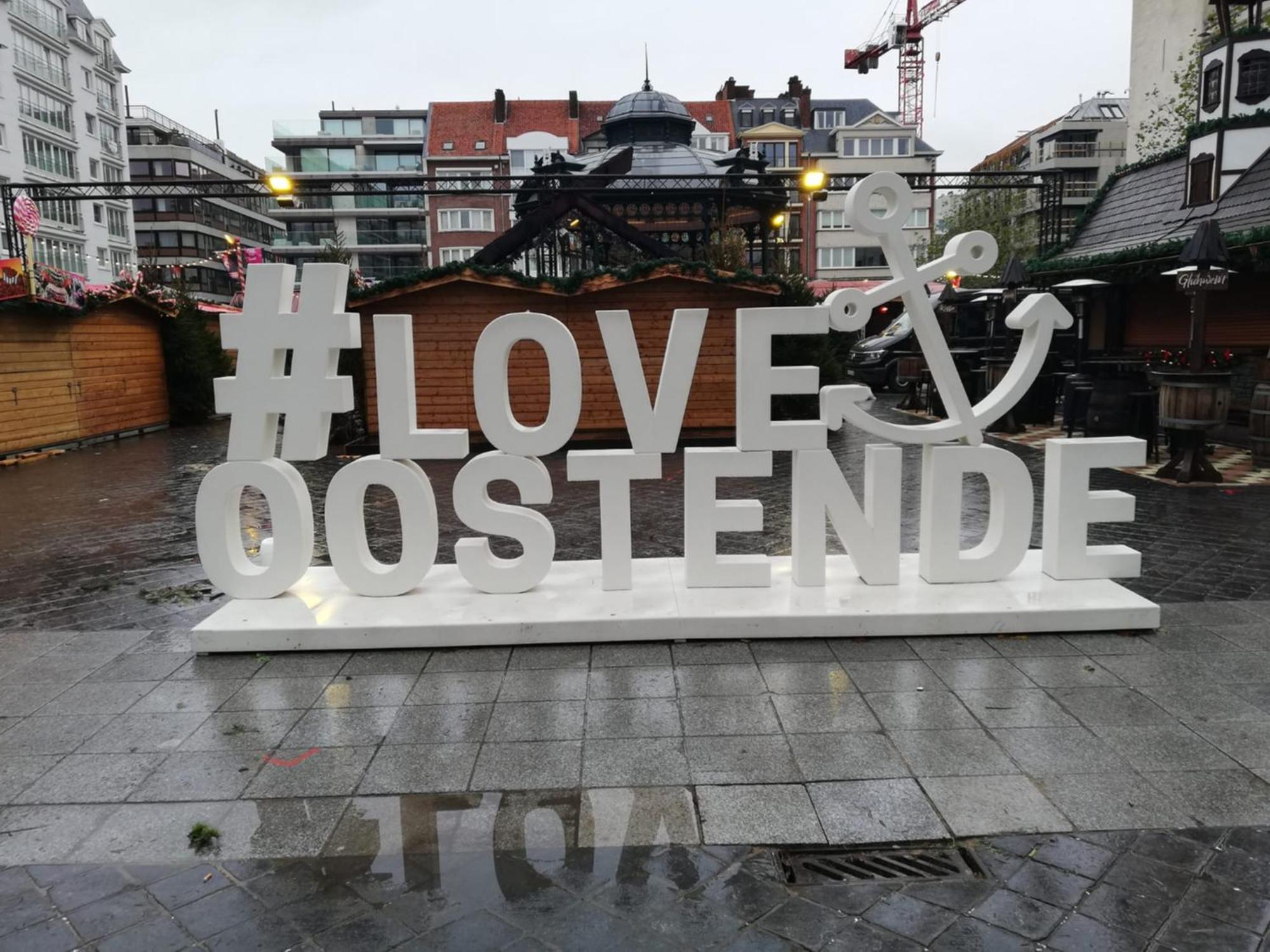 Lichtrijk En Comfortabel Hoekappartement Met Gratis Parking En Zeer Centraal Gelegen - Comme Chez Soi Ostende Kültér fotó